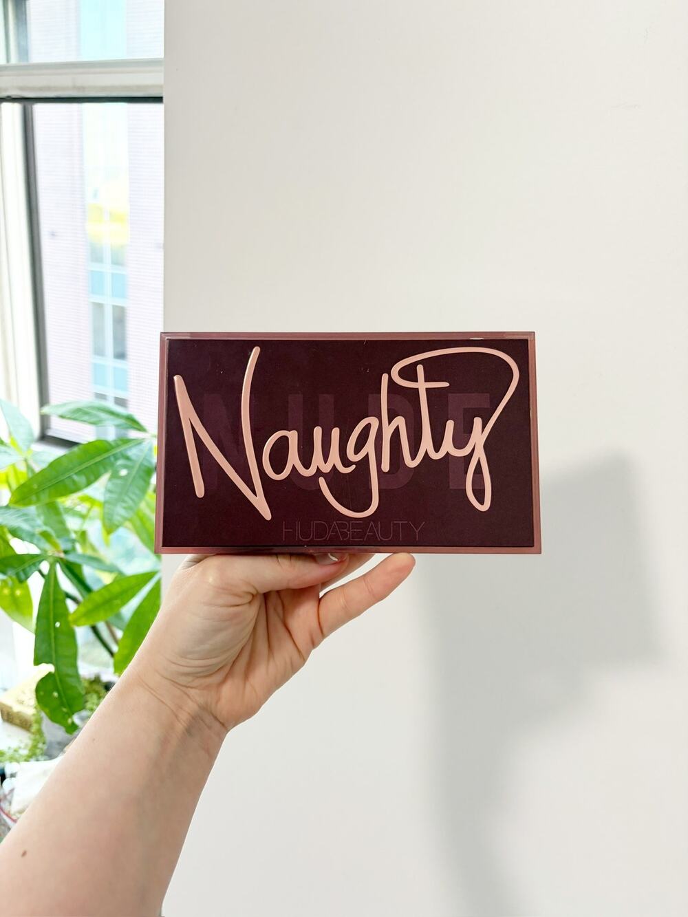 NEW Huda Beauty Naughty Nudes Eyeshadow Palette